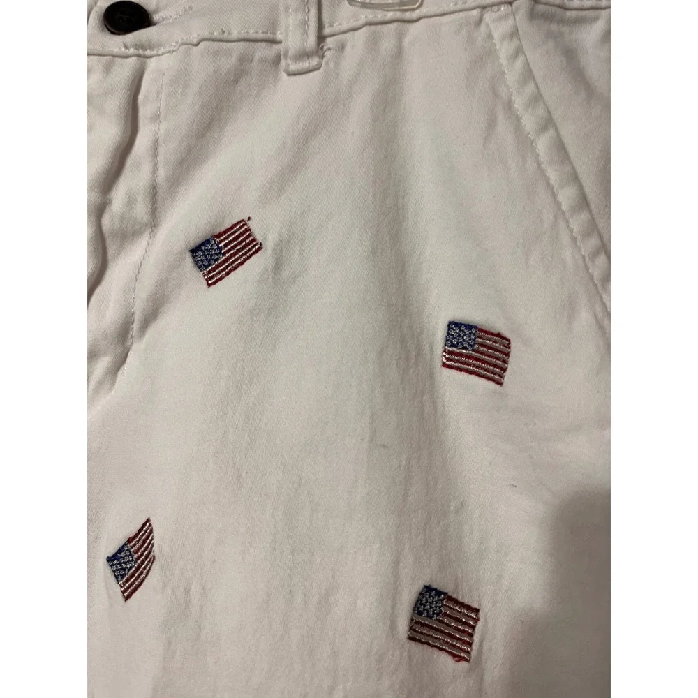 Dirty Laundry white chino